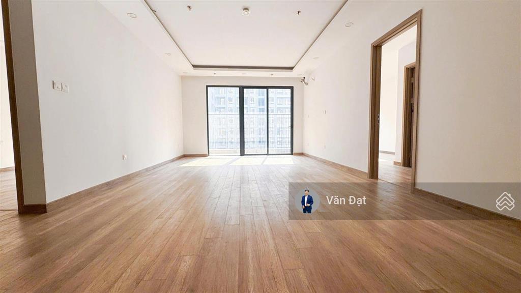 Bán gấp căn 3 ngủ vip  139m2 thông thủy  ban công đông nam  có hỗ trợ khách vay ngân hàng