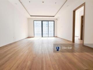 Bán gấp căn 3 ngủ vip  139m2 thông thủy  ban công đông nam  có hỗ trợ khách vay ngân hàng