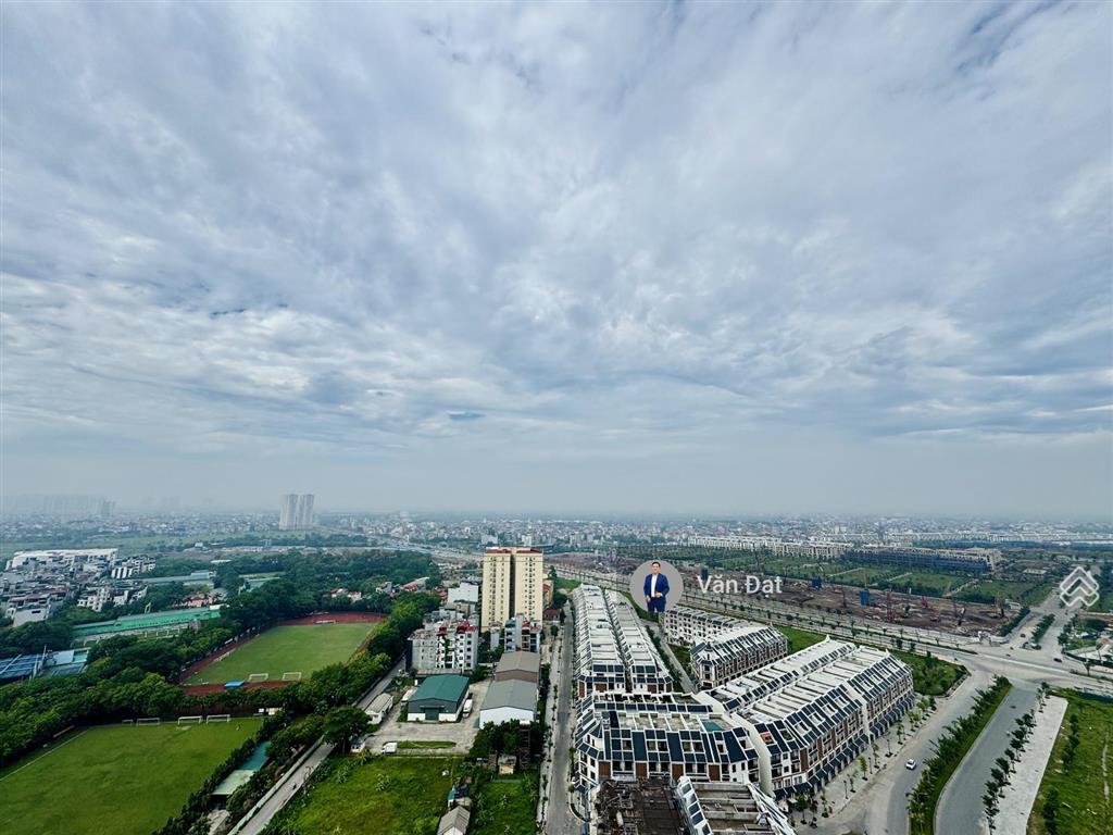 Bán căn 83m2 tầng trung  view khu liền kề  giá chỉ 5,95 tỷ bao phí  sẵn sổ đỏ