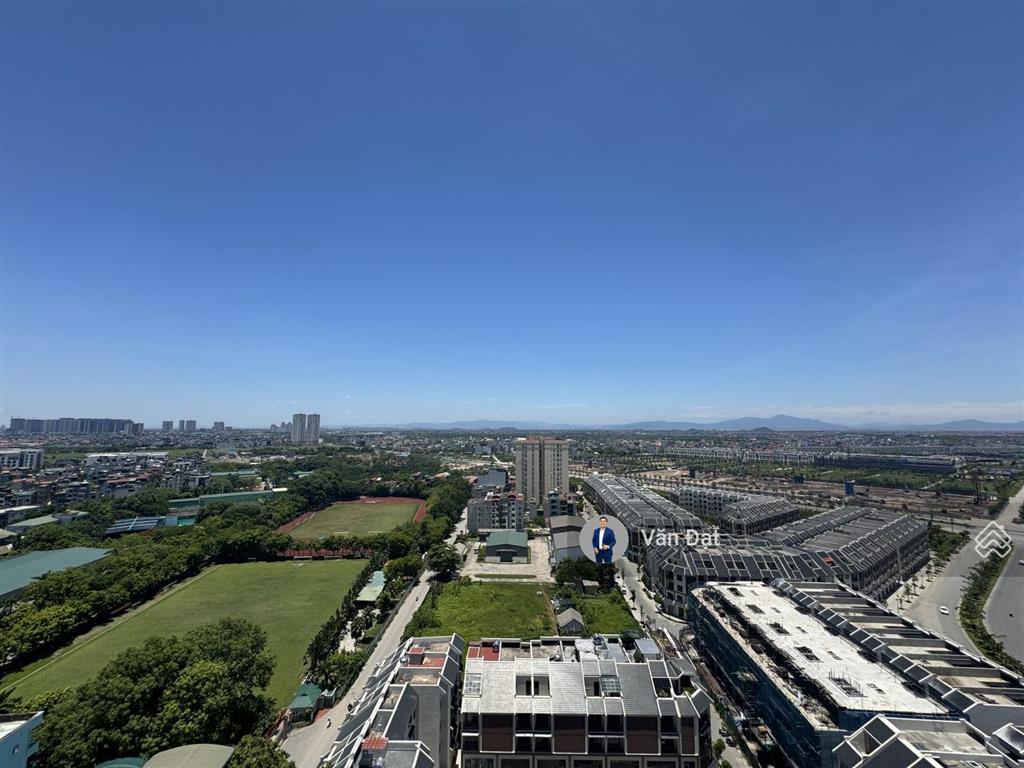 Bán căn 83m2 tầng trung  view khu liền kề  giá chỉ 5,5 tỷ bao phí  sẵn sổ đỏ
