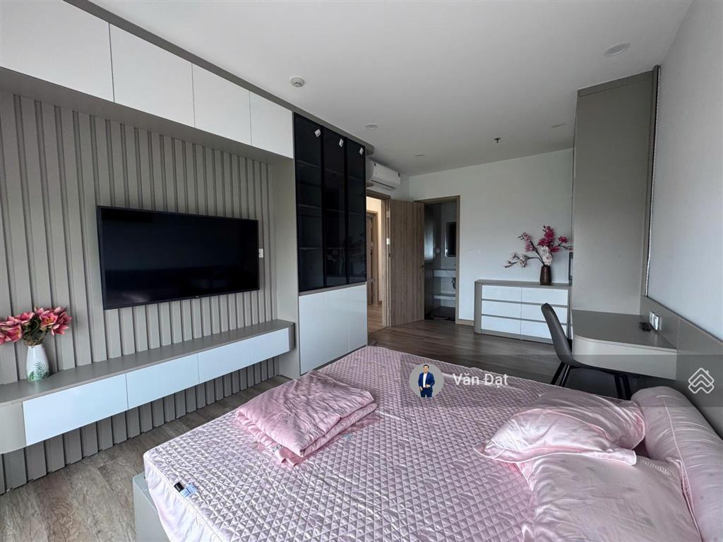 Mời thuê căn hộ 4 ngủ  full đồ điện tử  chỉ mang quần áo vào ở ngay