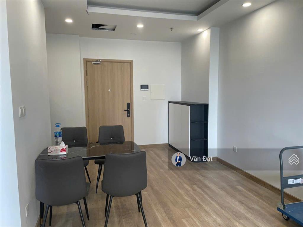 Mời thuê căn 2 ngủ 83m3 rộng rãi  full nội thất  chỉ mang quần áo vào ở ngay