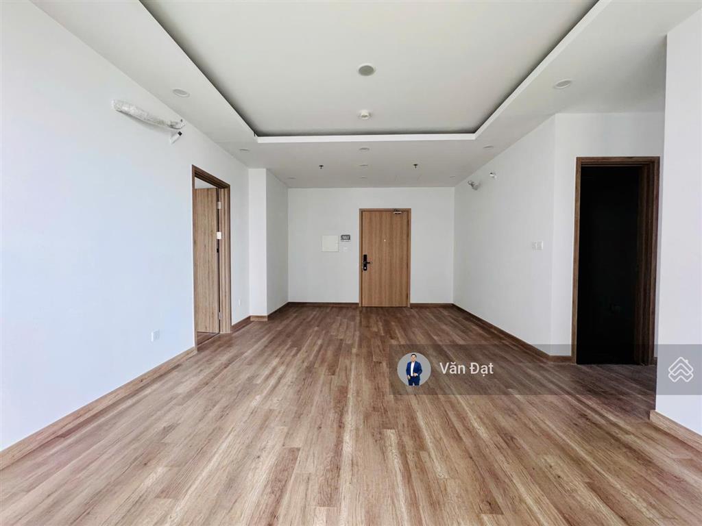 Bán căn 4 ngủ góc 132m2  tầng đẹp  sẵn sổ đỏ  có hỗ trợ khách mua vay bank