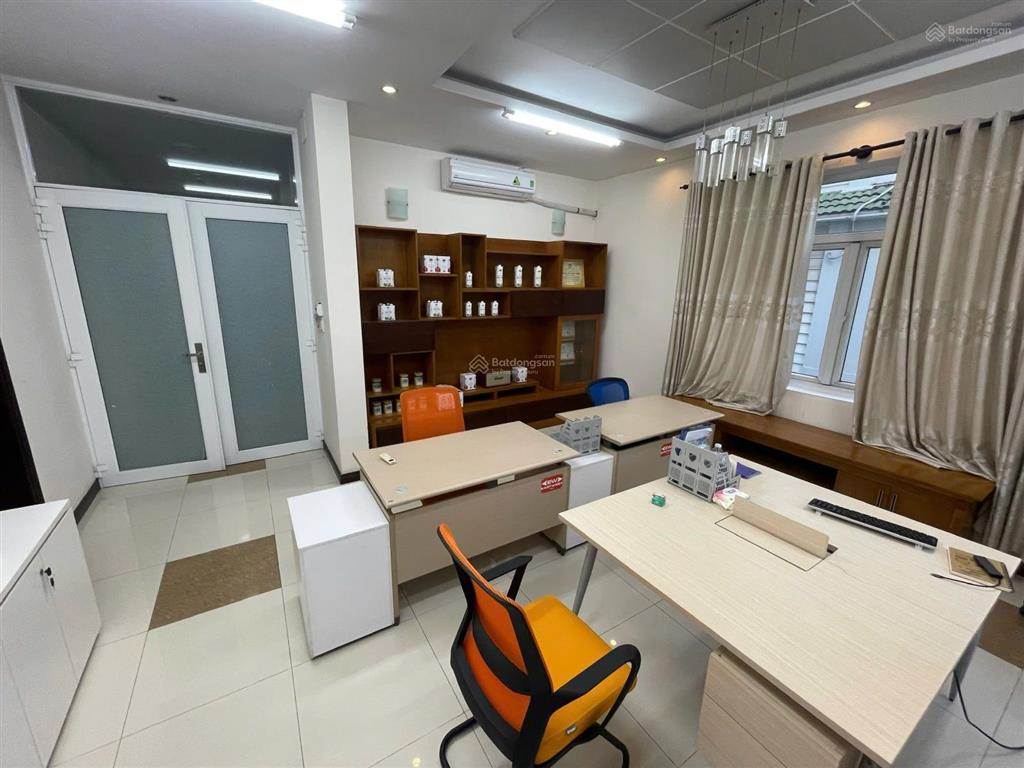 Cho thuê biệt thự ven sông giá rẻ, nhà trống ở liền. xem nhà  0903 818 ***