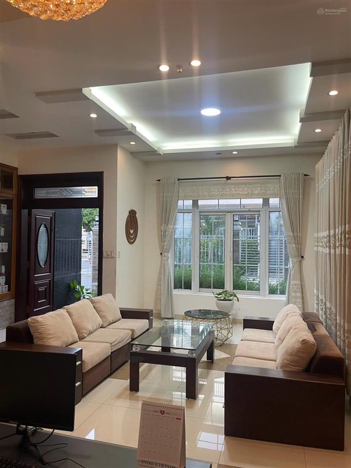 Cho thuê biệt thự ven sông giá rẻ, nhà trống ở liền. xem nhà  0903 818 ***