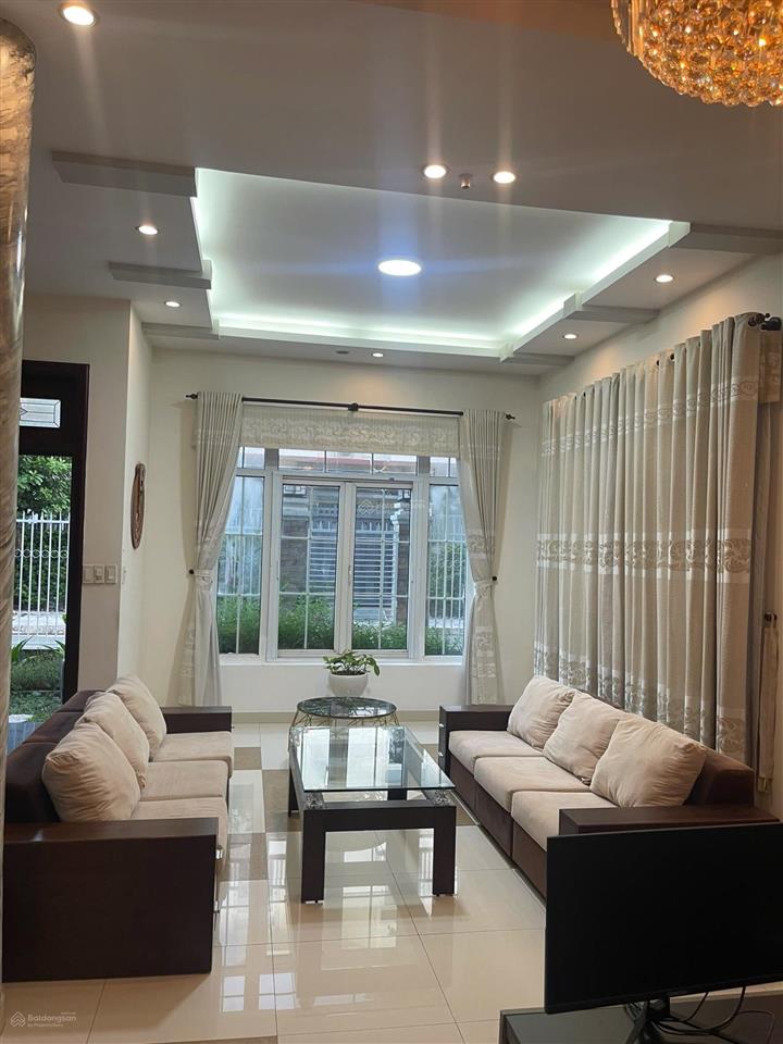 Cho thuê biệt thự ven sông giá rẻ, nhà trống ở liền. xem nhà  0903 818 ***