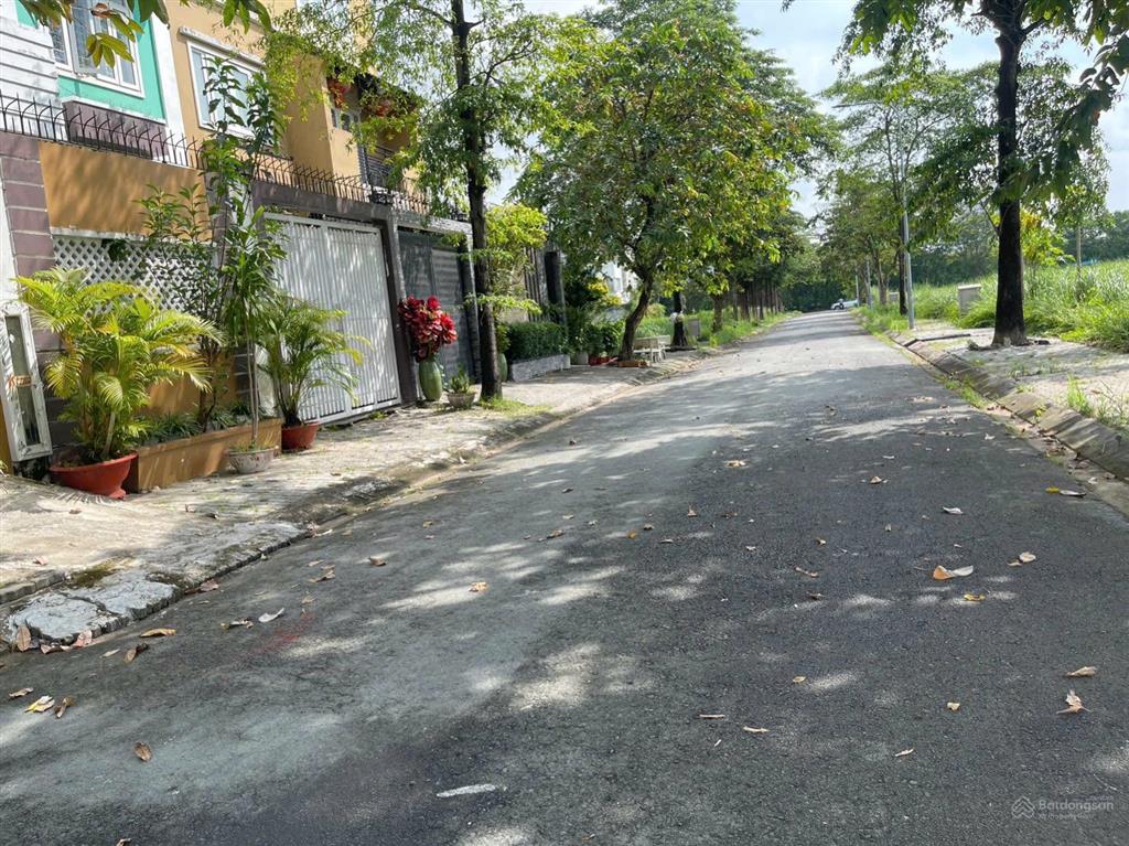 Đất kdc phú xuân  vạn phát hưng, nhà bè. view kênh dt 240m2, giá 52tr