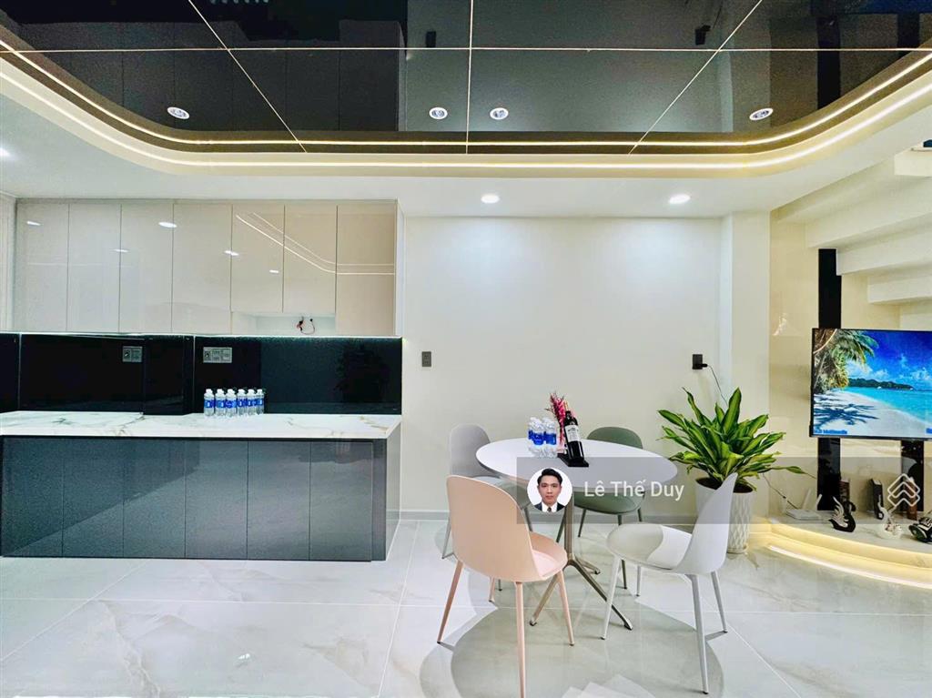 Nhà đẹp vị trí kinh doanh đỉnh  dài miên man 16m chỉ 6.x tỷ  đường số 27 p. an nhơn (p6) gò vấp.