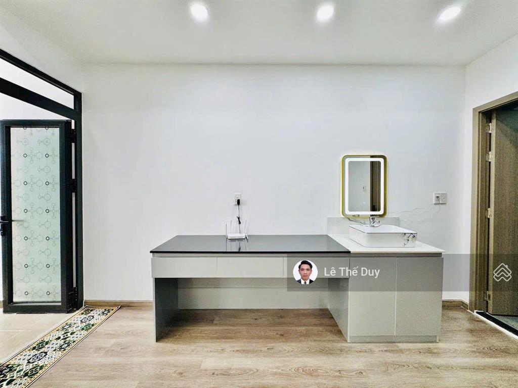 (giảm 200 triệu) căn nhà đẹp ngang hơn 5 mét ngay công viên làng hoa quang trung p.thông tây hội.