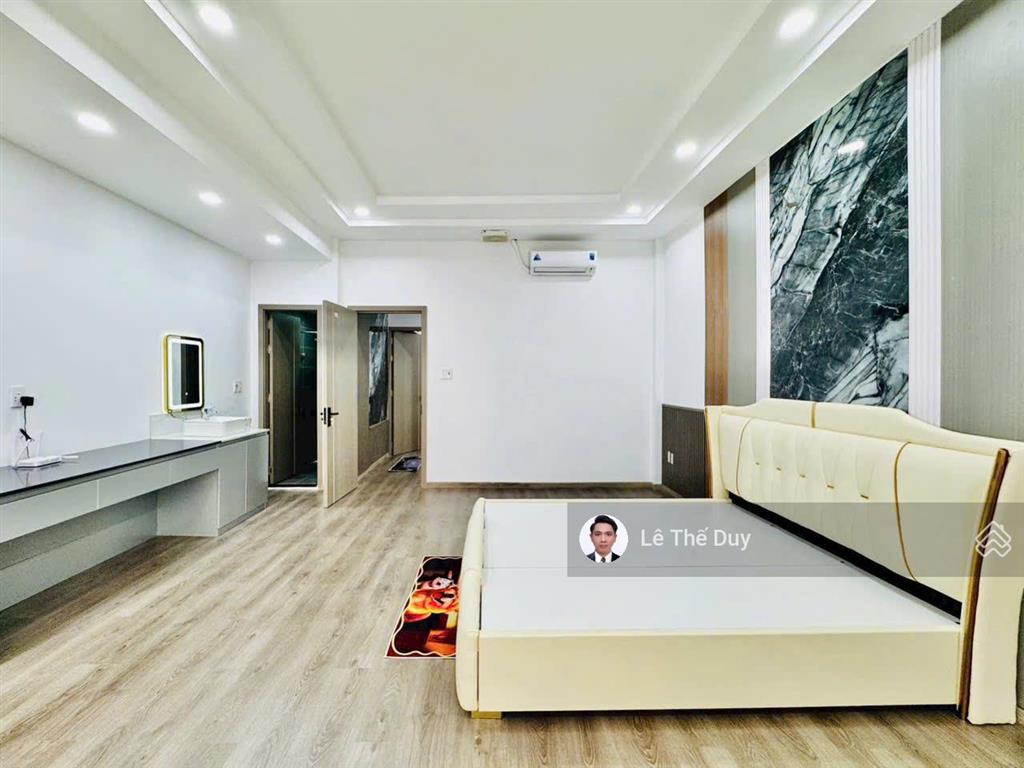 (giảm 200 triệu) căn nhà đẹp ngang hơn 5 mét ngay công viên làng hoa quang trung p.thông tây hội.