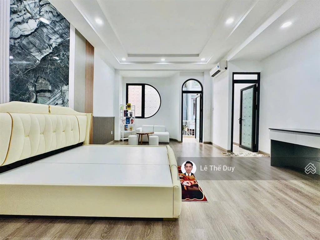 (giảm 200 triệu) căn nhà đẹp ngang hơn 5 mét ngay công viên làng hoa quang trung p.thông tây hội.