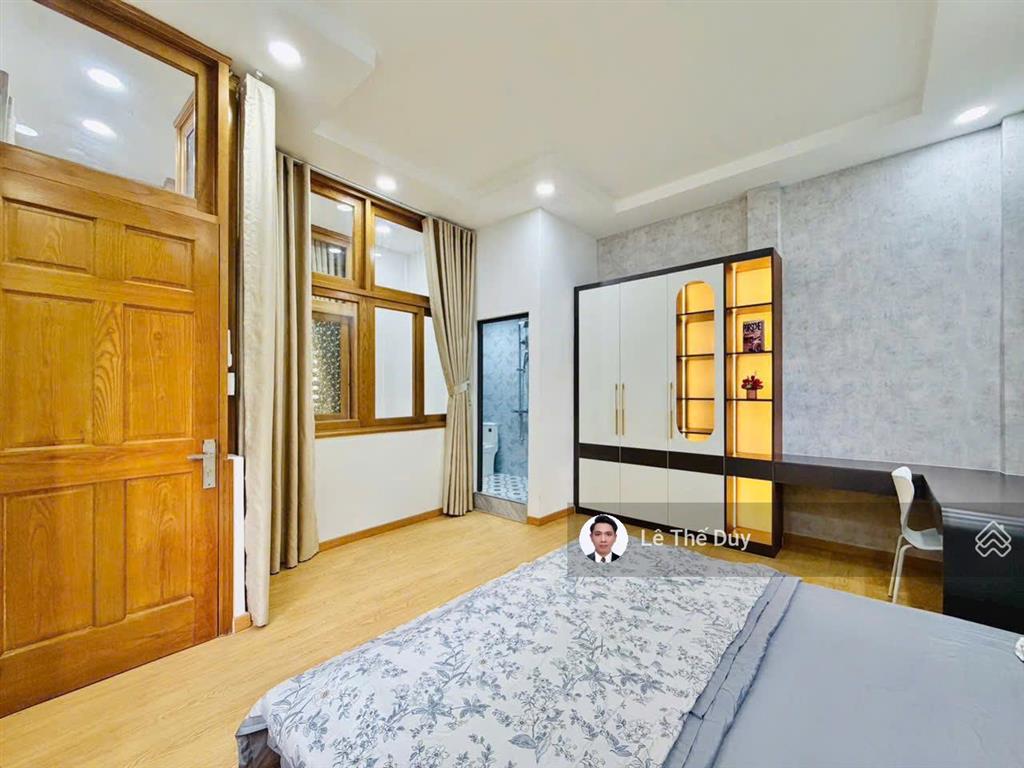 Căn nhà phố ngang 9.5m gần công viên làng hoa  đường 8m thông cực đẹp. chỉ 5.xtỷ. đường số 21.