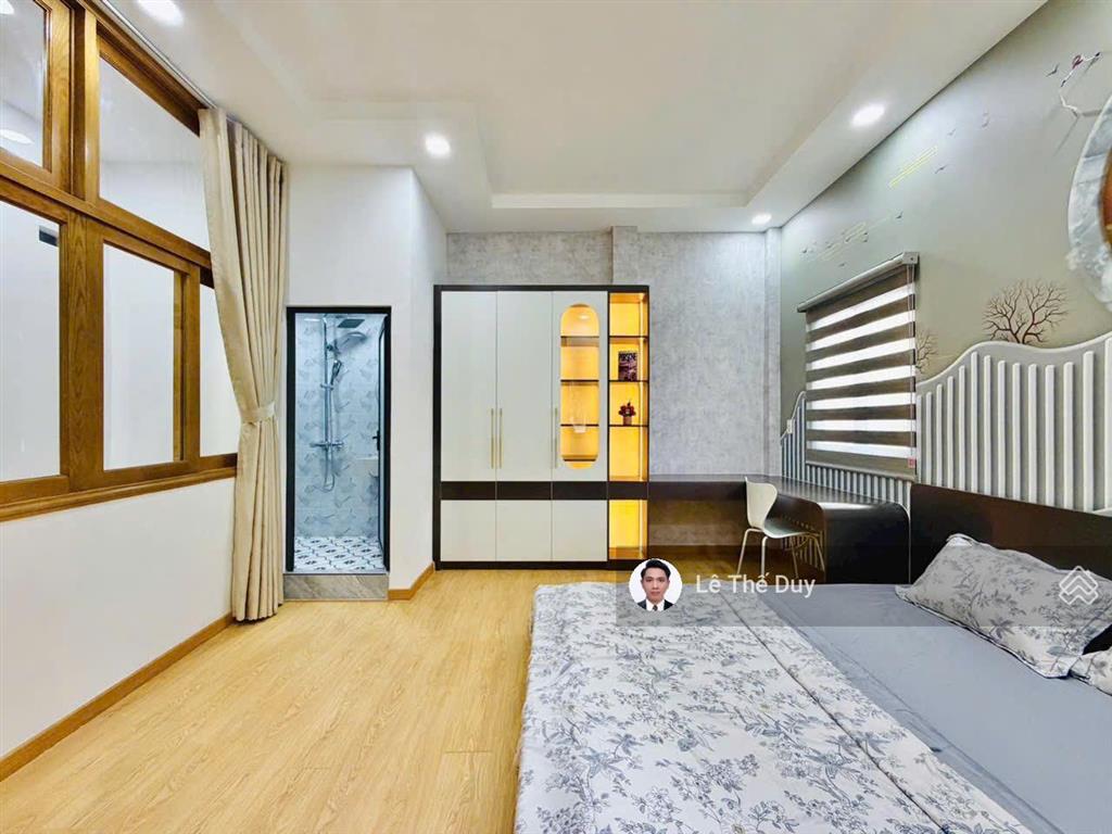 Căn nhà phố ngang 9.5m gần công viên làng hoa  đường 8m thông cực đẹp. chỉ 5.xtỷ. đường số 21.