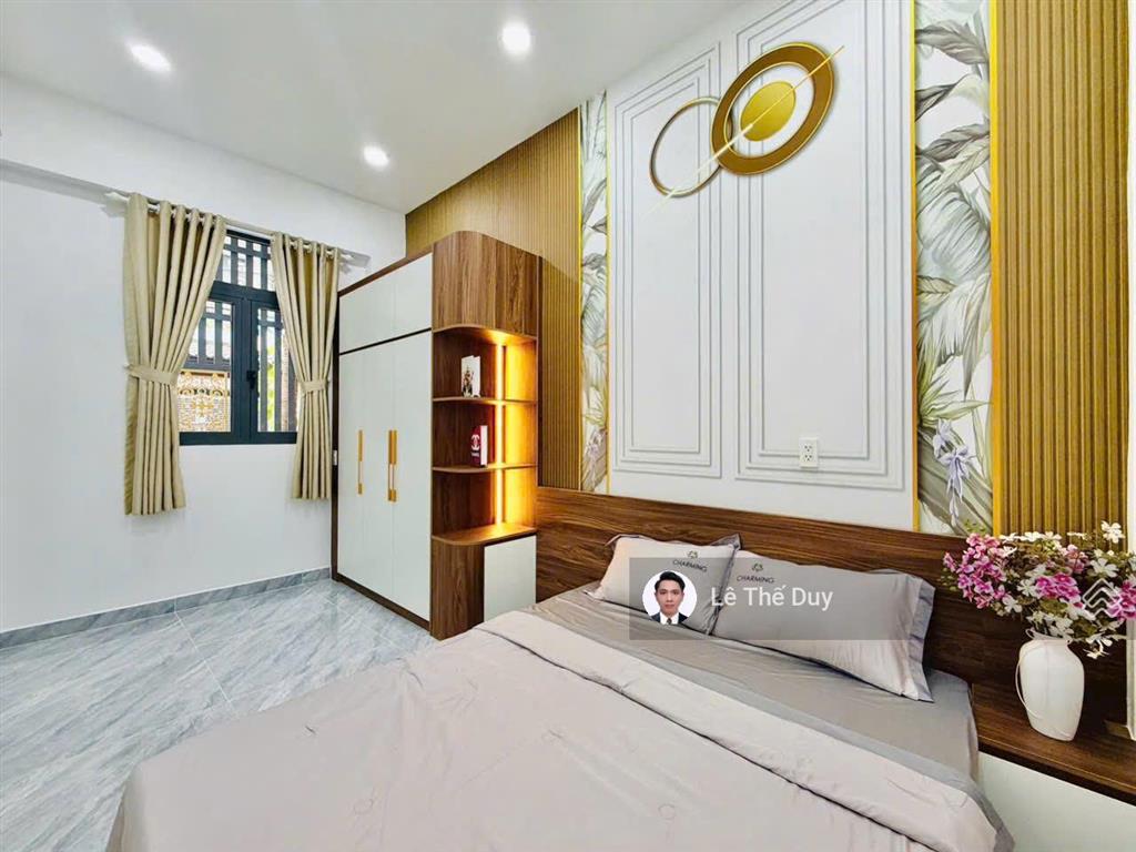 Căn nhà phố ngang 9.5m gần công viên làng hoa  đường 8m thông cực đẹp. chỉ 5.xtỷ. đường số 21.