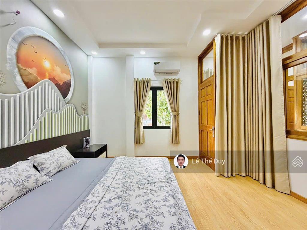 Căn nhà phố ngang 9.5m gần công viên làng hoa  đường 8m thông cực đẹp. chỉ 5.xtỷ. đường số 21.