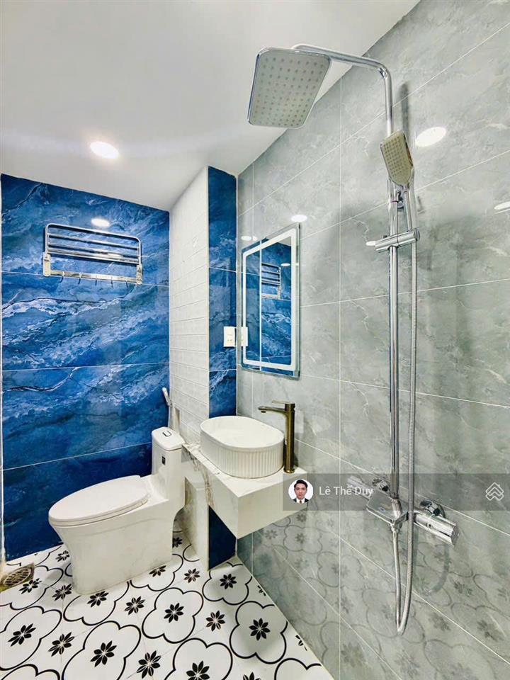 Căn nhà phố ngang 9.5m gần công viên làng hoa  đường 8m thông cực đẹp. chỉ 5.xtỷ. đường số 21.