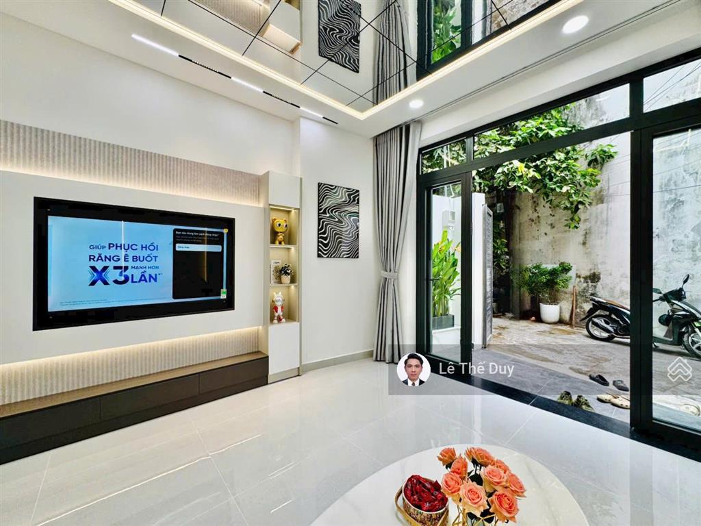 Sát vách ngã 6 gò vấp & sân bay siêu phẩm 4 tầng nguyễn văn nghi chỉ 7.32 tỷ!