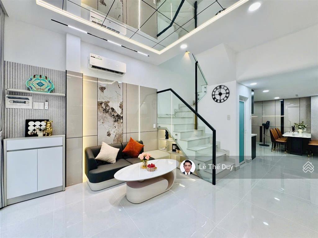 Sát vách ngã 6 gò vấp & sân bay siêu phẩm 4 tầng nguyễn văn nghi chỉ 7.32 tỷ!