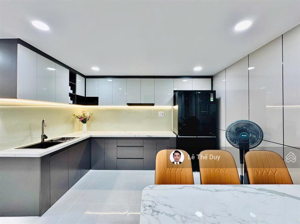 Sát vách ngã 6 gò vấp & sân bay siêu phẩm 4 tầng nguyễn văn nghi chỉ 7.32 tỷ!