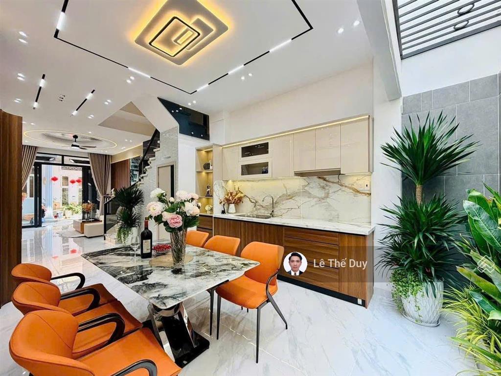 Nở hậu khủng 8,3m tài lộc siêu phẩm tú mỡ đối diện vincom phan văn trị chỉ 7,98 tỷ.