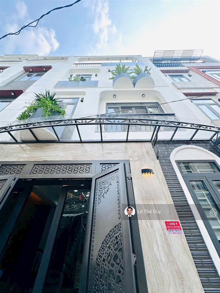 Bề ngang cực hiếm 5.5m siêu phẩm 4 tầng kề công viên làng hoa chỉ 6.5 tỷ