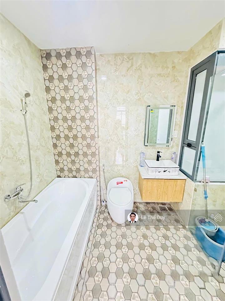 Bề ngang cực hiếm 5.5m siêu phẩm 4 tầng kề công viên làng hoa chỉ 6.5 tỷ