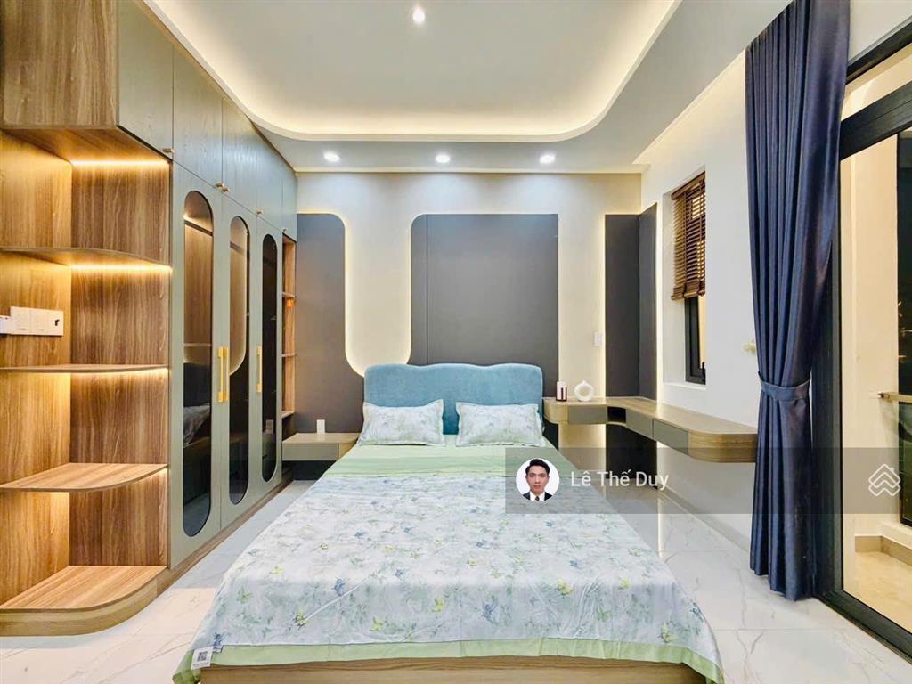 Nở hậu tài lộc  bước vài bước ra emart 2 siêu phẩm 4 tầng nguyễn tư giản chỉ 7.35 tỷ!