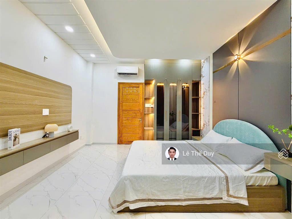 Nở hậu tài lộc  bước vài bước ra emart 2 siêu phẩm 4 tầng nguyễn tư giản chỉ 7.35 tỷ!