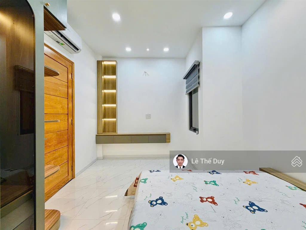Nở hậu tài lộc  bước vài bước ra emart 2 siêu phẩm 4 tầng nguyễn tư giản chỉ 7.35 tỷ!