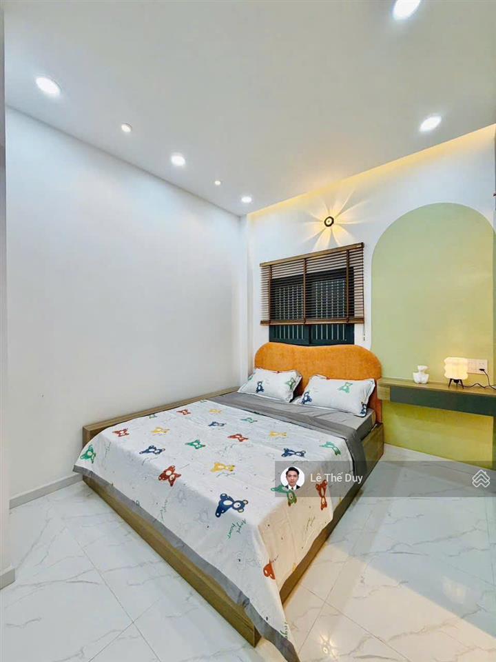 Nở hậu tài lộc  bước vài bước ra emart 2 siêu phẩm 4 tầng nguyễn tư giản chỉ 7.35 tỷ!