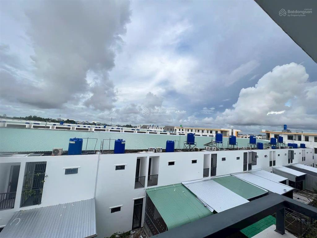 Bán nhà thô 2 lầu đường số 5, khu đô thị tây bắc, rạch giá, an giang. giá tốt nhất 2.85 tỷ