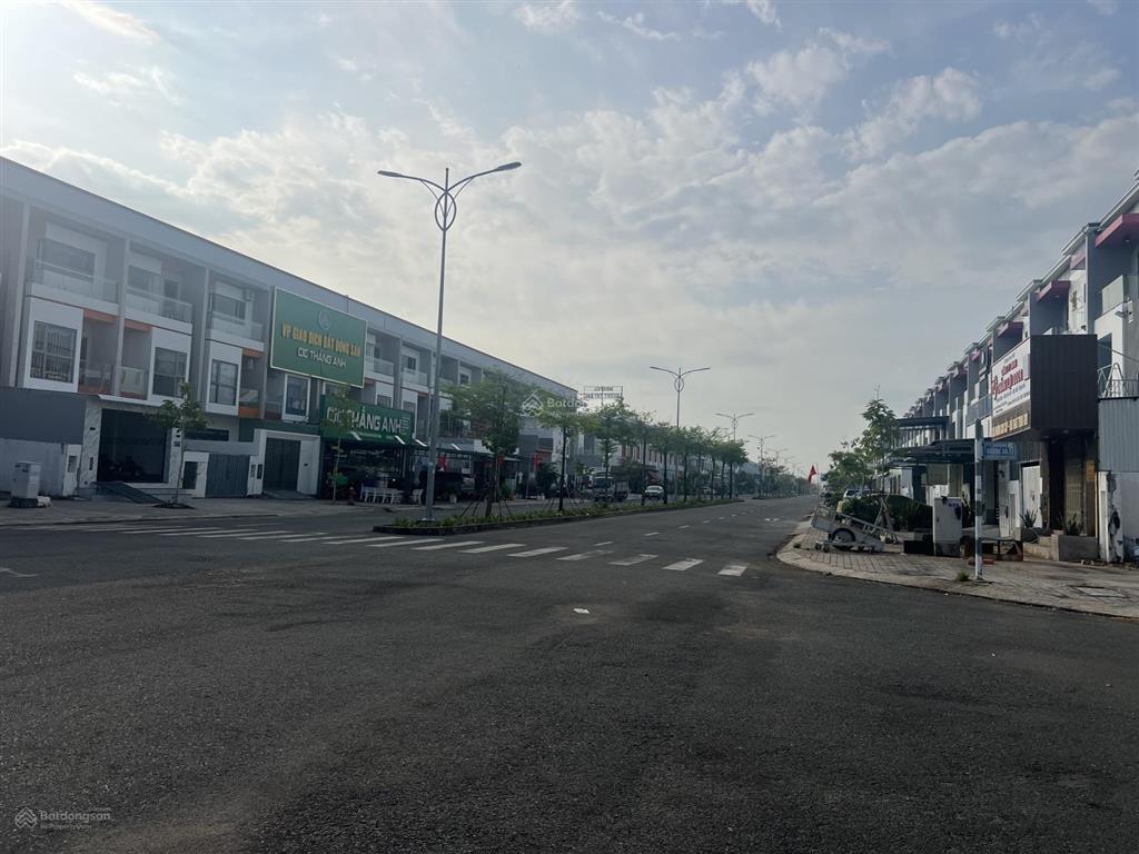 Bán nhà a3 đầu đường số 5 khu đô thị tây bắc, rạch giá, an giang. nhà đã hoàn thiện