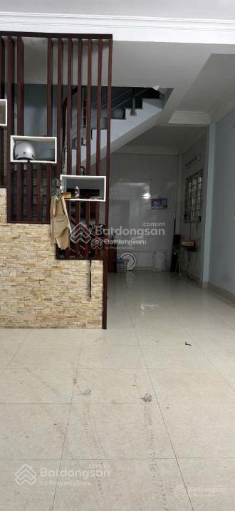 Nhà nguyên căn 1 tầng 1 tum nhà mới đẹp ngay cạnh đường lớn