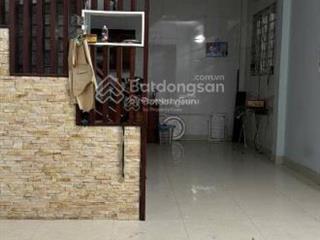 Nhà nguyên căn 1 tầng 1 tum nhà mới đẹp ngay cạnh đường lớn