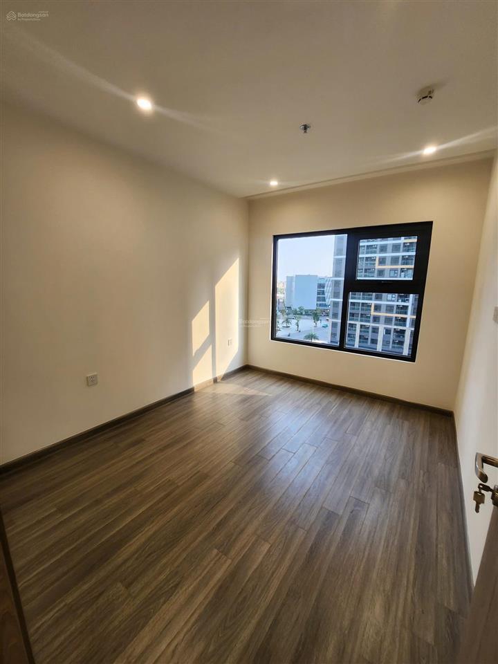 Cần bán gấp căn 1pn+ phân khu cao cấp tại vinhomes grand park giá 2,6 tỏi all in