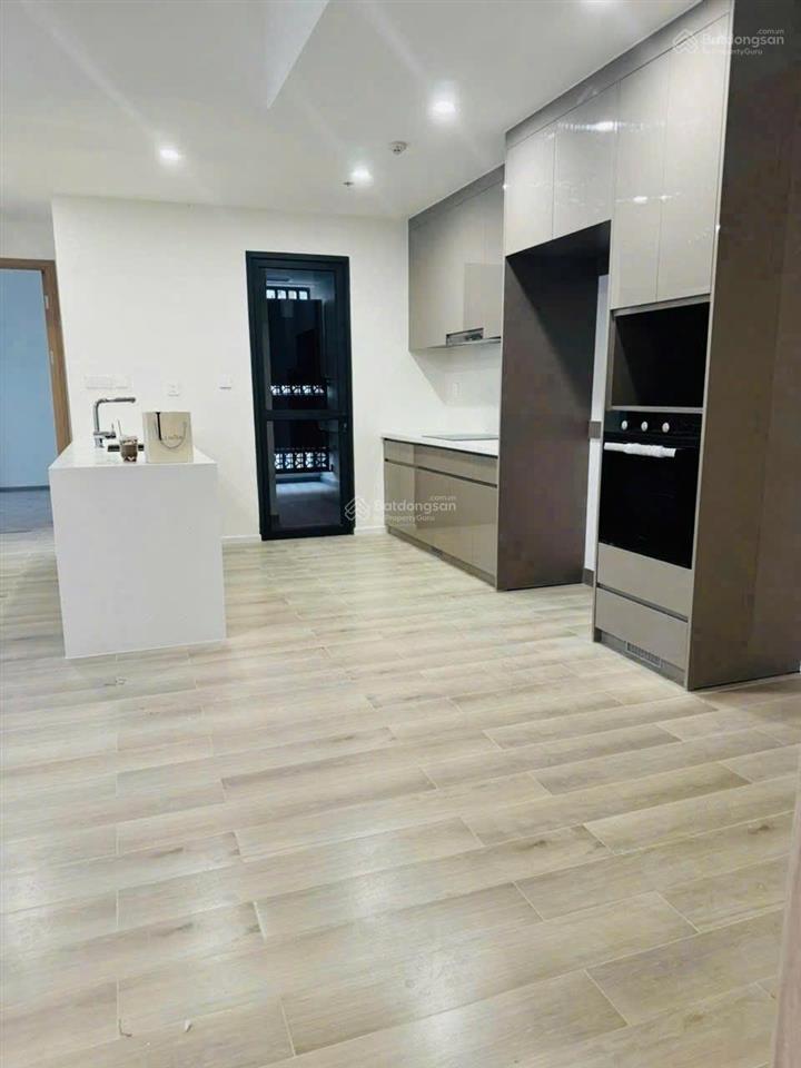 Bắt đáy siêu phẩm 3pn của masterise homes view xem pháo hoa giá bán 6,750 tỷ sẵn sổ hồng