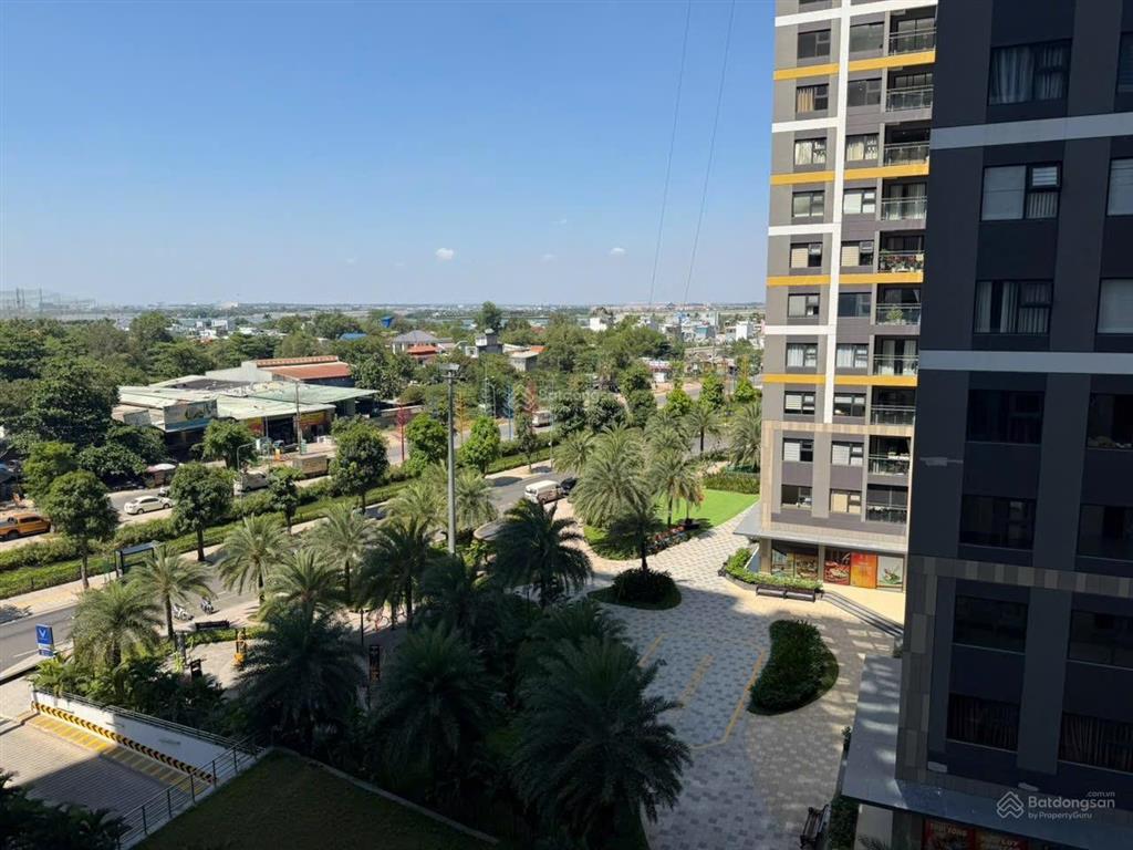 Cần bán căn hộ 2pn view hồ bơi resort giá bán 2,850 tỷ
