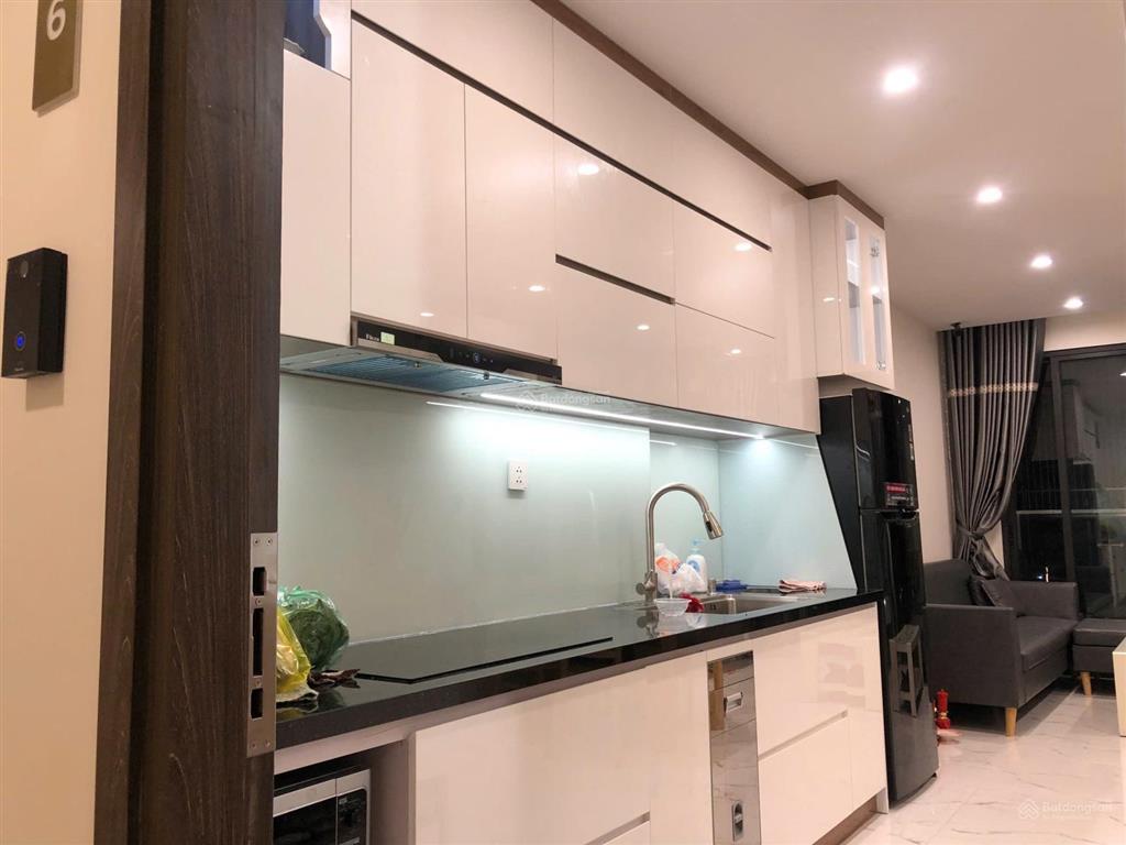 Cần bán căn hộ 2pn view hồ bơi resort giá bán 2,850 tỷ