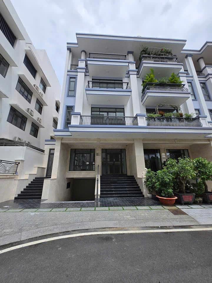 Chủ đầu tư mở bán nhà phố ,shophouse ,biệt thự chiếc khấu 25% toàn bộ sản phẩm vạn phúc city.