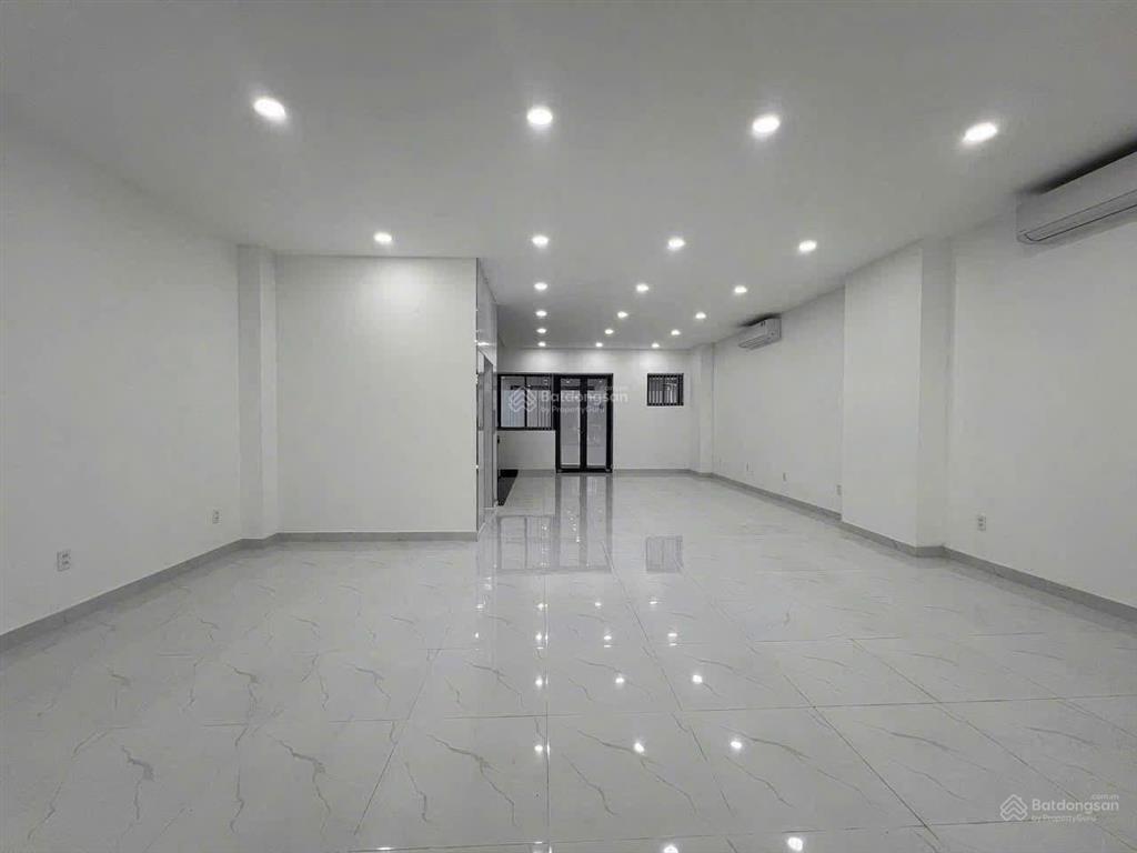 Văn phòng vạn phúc cho thuê diện tích từ 30m2 đến 100 m2 giá từ 6 triệu đến 15 triệu/tháng