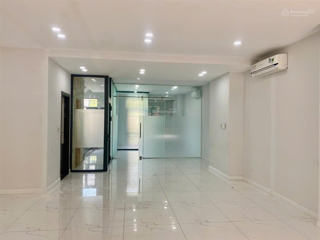Văn phòng vạn phúc cho thuê diện tích từ 30m2 đến 100 m2 giá từ 6 triệu đến 15 triệu/tháng