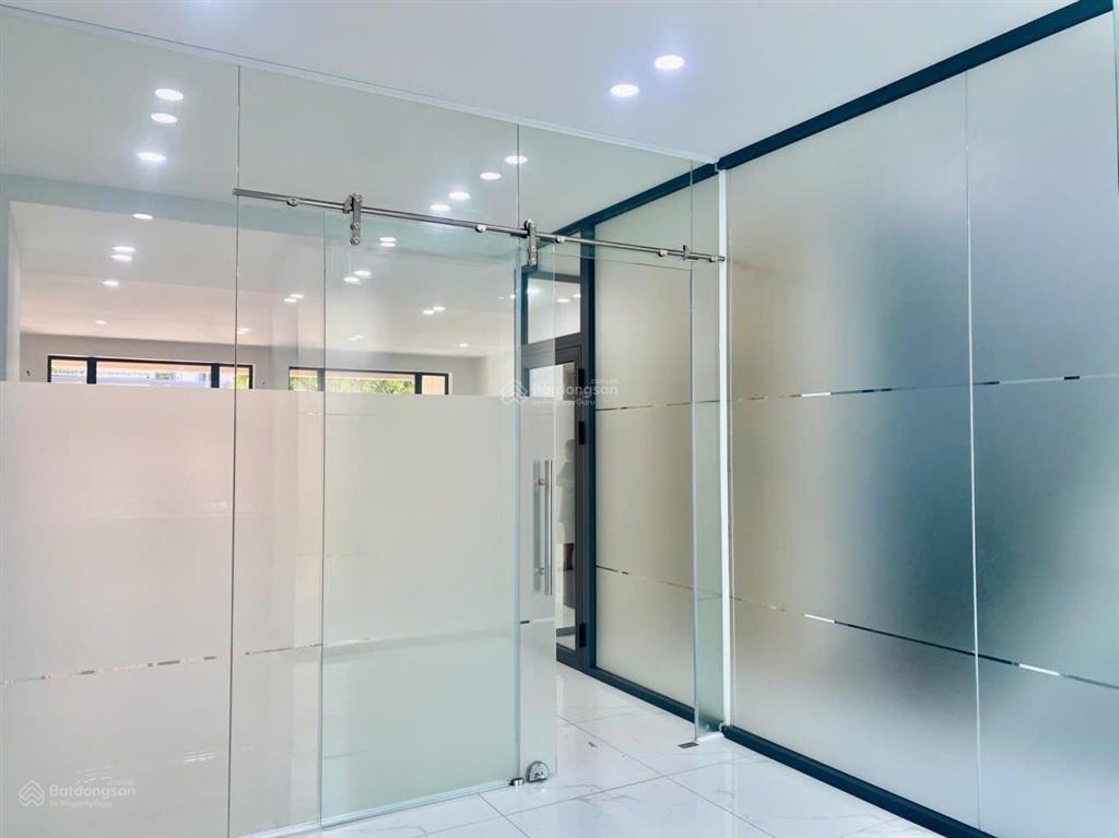 Văn phòng vạn phúc cho thuê diện tích từ 30m2 đến 100 m2 giá từ 6 triệu đến 15 triệu/tháng