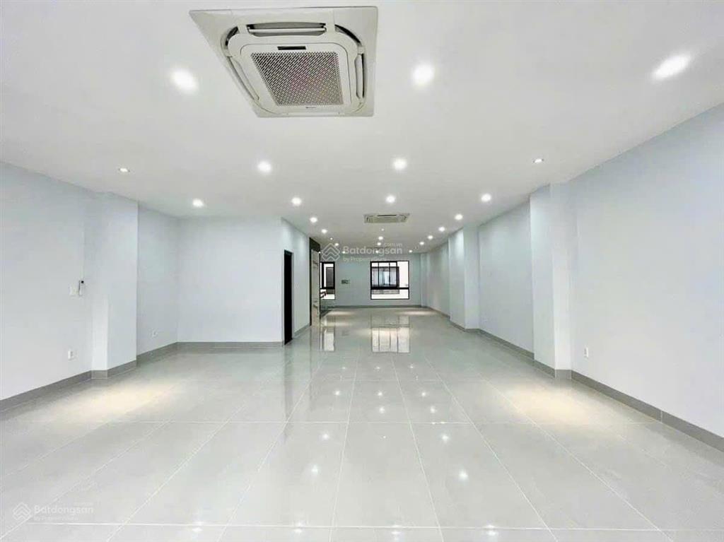Văn phòng vạn phúc cho thuê diện tích từ 30m2 đến 100 m2 giá từ 6 triệu đến 15 triệu/tháng