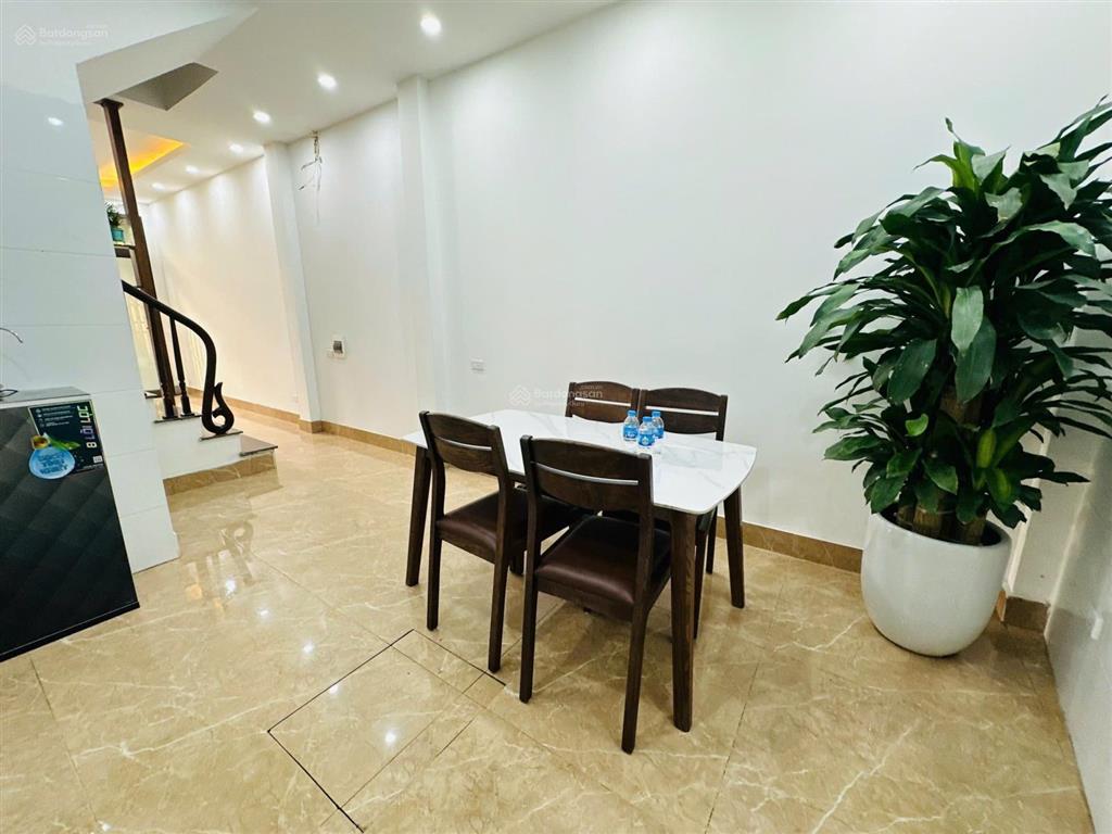 Hiếm có khó tìm nhà đẹp di trạch 4.5 tầng full nội thất mặt ngõ không quy hoạch , không nhập lụt