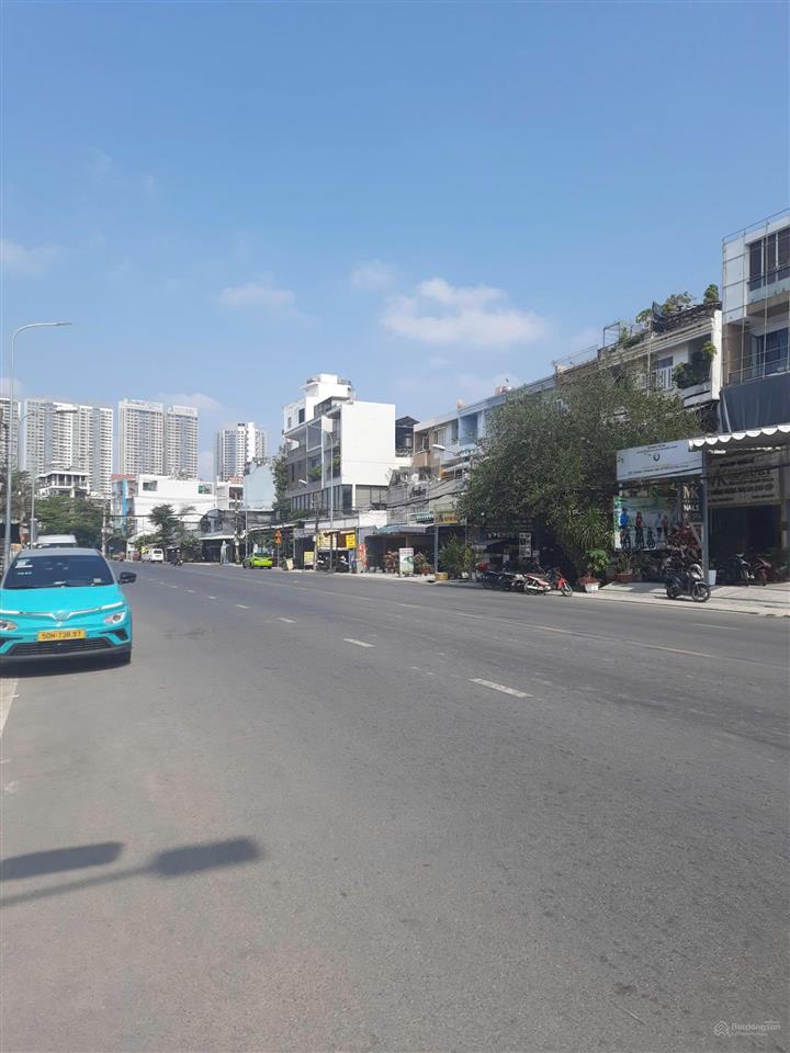 Biệt thự 250m2, 3 lầu, chỉ 16,9 tỷ, đường phú thuận, p. phú thuận, q7
