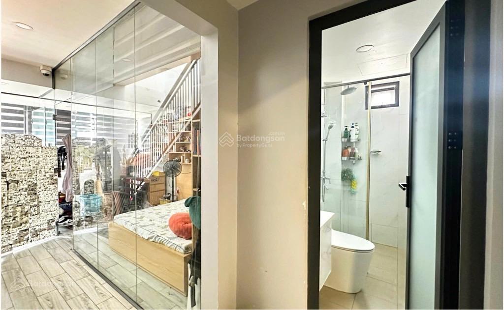 Gấp bán, hẻm 4m, bến vân đồn, q4, 72m2, 5m x 16m, 3 lầu, chỉ 8,36 tỷ!