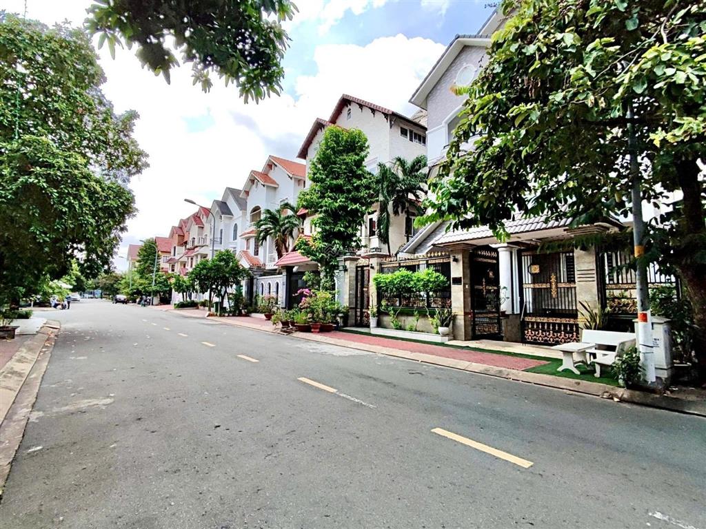 Biệt thự him lam trung sơn, 250m², 5 lầu, ngay rmit, chỉ 49 tỷ!