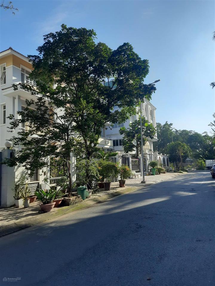 Bán biệt thự bộ công an, phú thuận q7, 158m2, 9m x 18m, 3 lầu, chỉ 16,9 tỷ!