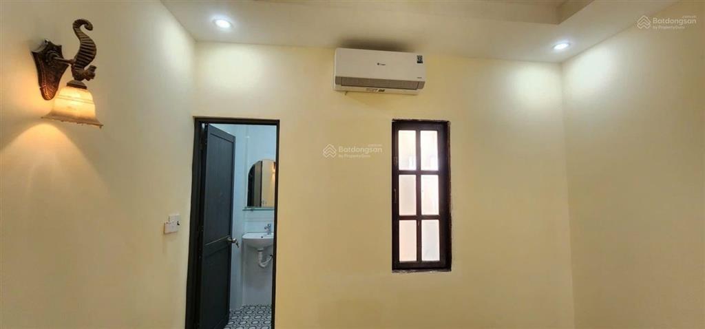 Bán nhà mặt tiền đường số lý phục man, 7m x 12m, 5 lầu, chỉ 13 tỷ, p. tân thuận, q7