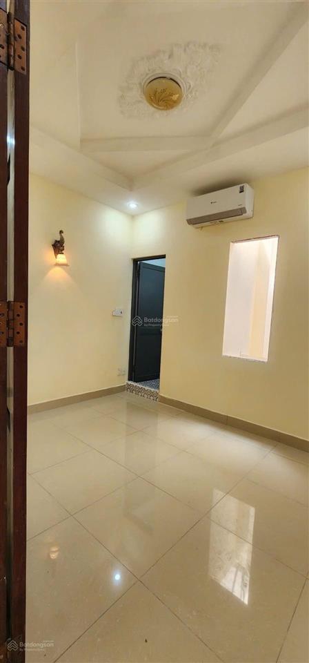 Bán nhà mặt tiền đường số lý phục man, 7m x 12m, 5 lầu, chỉ 13 tỷ, p. tân thuận, q7